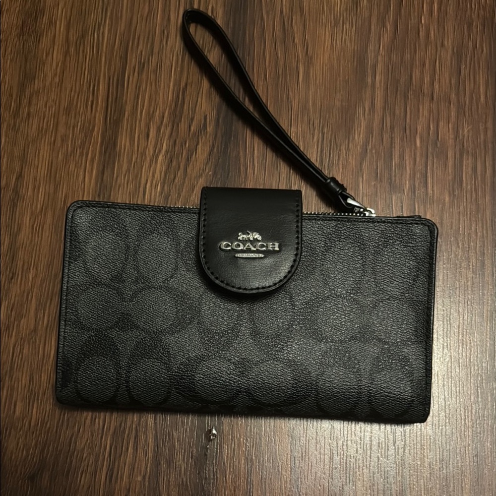 Coach Signature Black Wristlet
